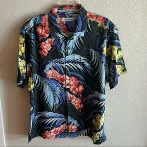 *NWT* Tommy Bahama Tropical Floral Silk Camp Shirt- Size Medium